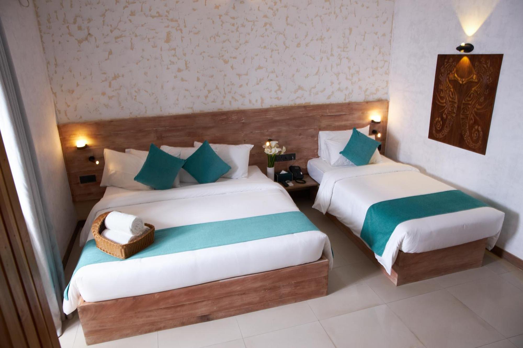 Seahorse Hotel & Spa Негомбо Экстерьер фото