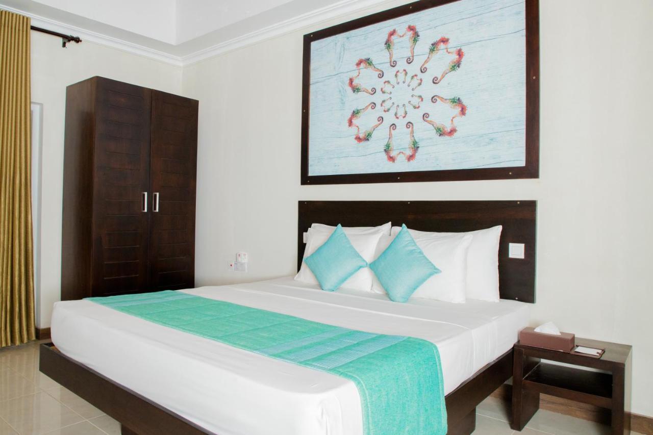 Seahorse Hotel & Spa Негомбо Экстерьер фото